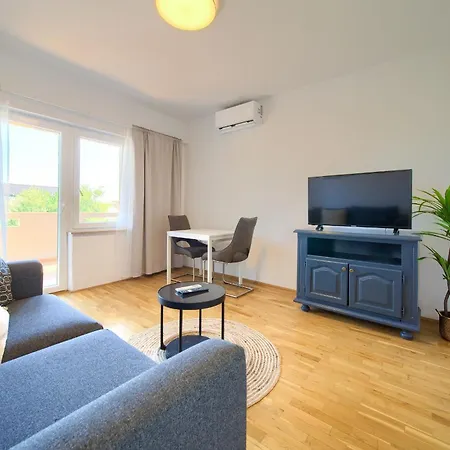 Iris Apartmán Krk Town