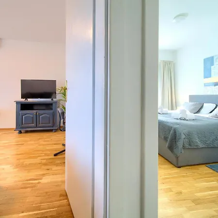 Iris Apartament *